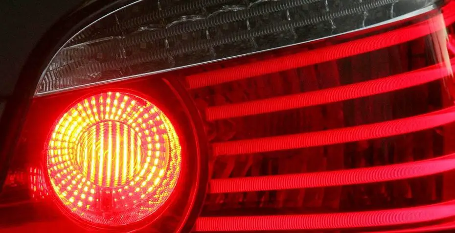 Bremslichter gehen nicht mehr aus und leuchten